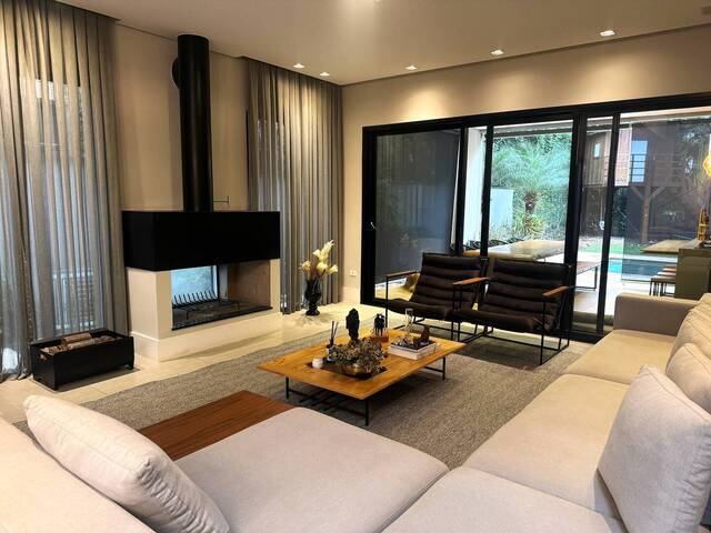 Casa para Venda em Santana de Parnaíba - 5