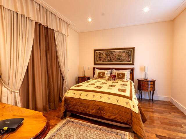 Casa para Venda em Santana de Parnaíba - 5