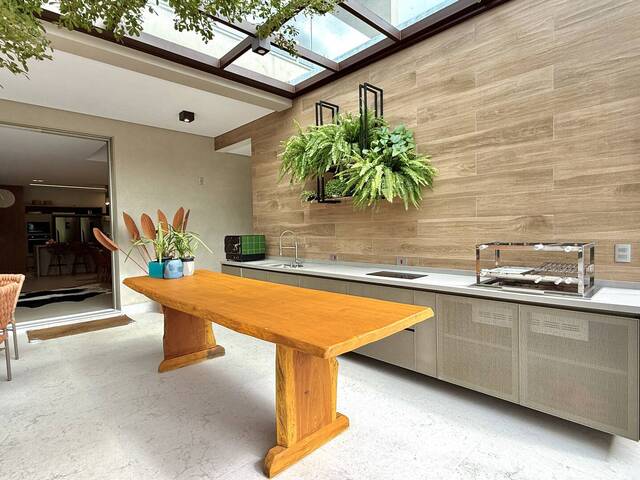 Casa para Venda em Santana de Parnaíba - 4