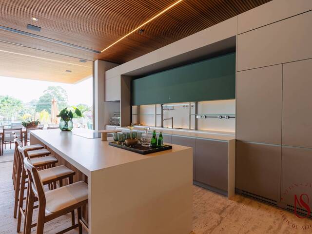 Casa para Venda em Santana de Parnaíba - 5