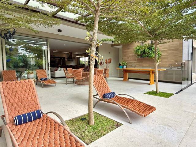 Casa para Venda em Santana de Parnaíba - 3