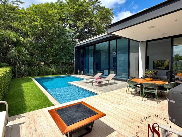 Casa para Venda em Santana de Parnaíba - 2