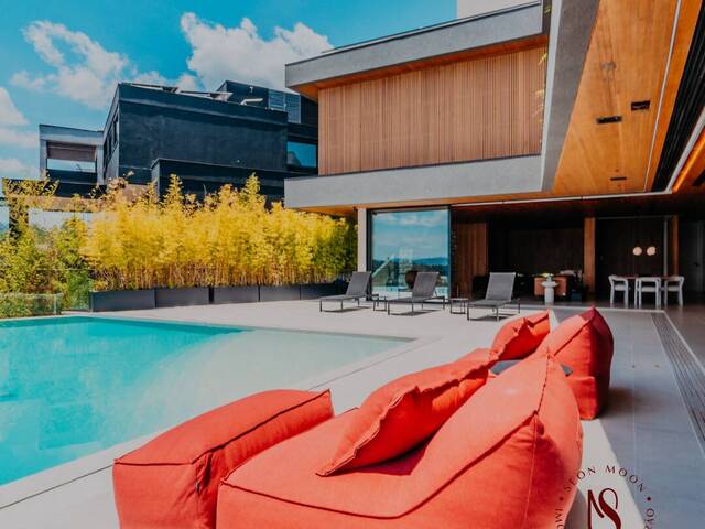 Casa para Venda em Santana de Parnaíba - 2